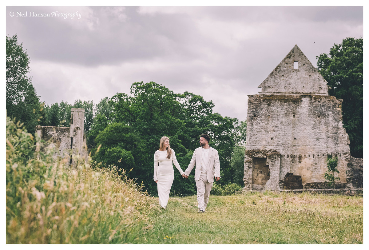 Surprise proposal photography in The Cotswolds