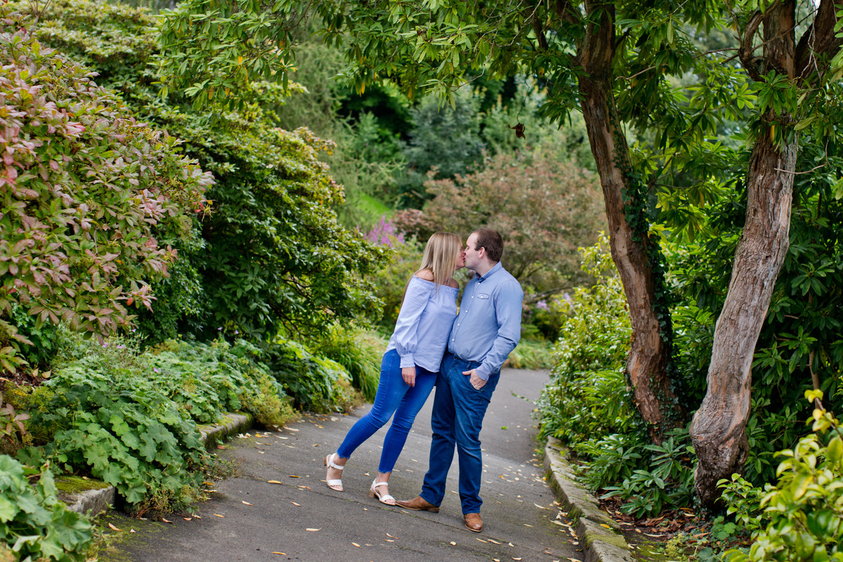 engagement photography sarah and gavin in Lady Dixon Park 