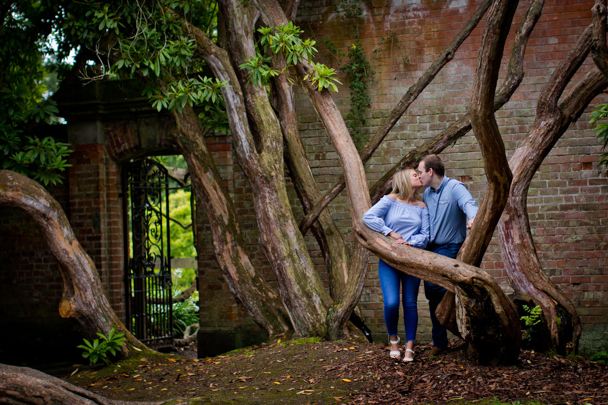 engagement photography sarah and gavin in Lady Dixon Park 