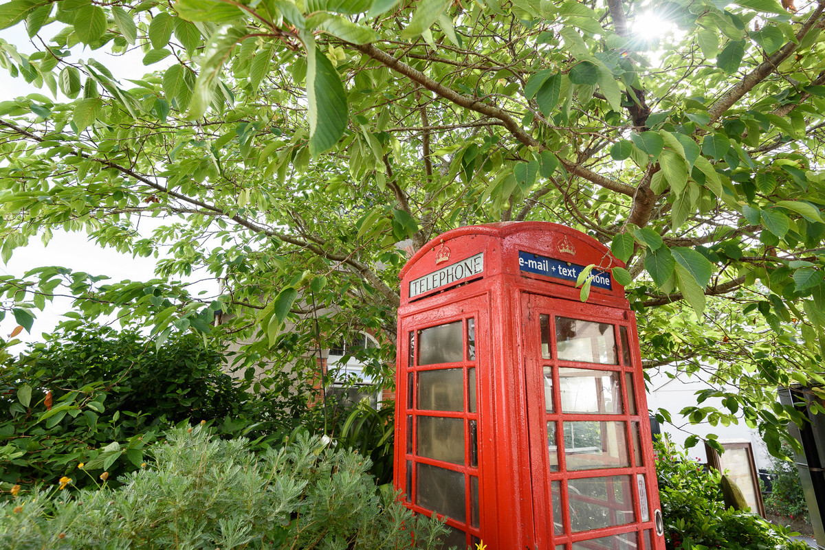 Red phonebox in downderry